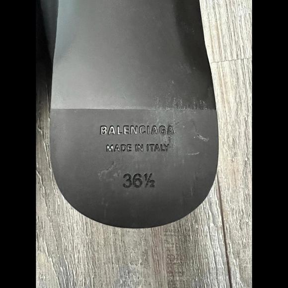 Balenciaga Cosy BB Mule - Picture 10 of 10